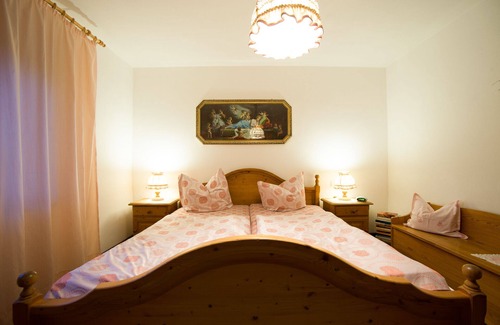 Kirchenlamitz Apartment | Serene Retreat in Nature Park Fichtelgebirge with Spa