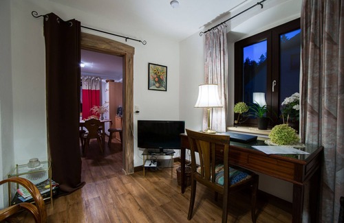 Kirchenlamitz Apartment | Serene Retreat in Nature Park Fichtelgebirge with Spa