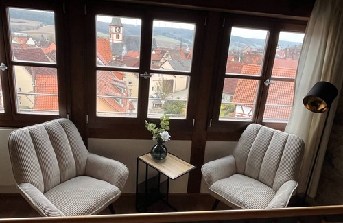 Rottingen Apartment | Top-Rated Ferienwohnung in der Turmspitze with Breakfast