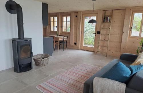 Lauperswil Apartment | Idyllic Retreat at Emmentaler Bauernhaus, Vogelsang – 10/10
