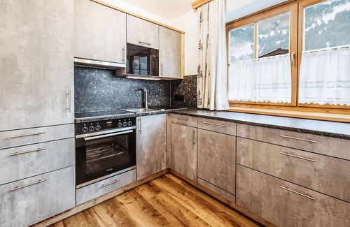 Grossarl Apartment | Spacious 2-Bedroom Retreat in Grossarl with Spa & Breakfast