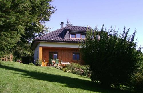 Seewalchen am Attersee House | Pet-Friendly Ferienwohnung in Haidach for Family Getaways