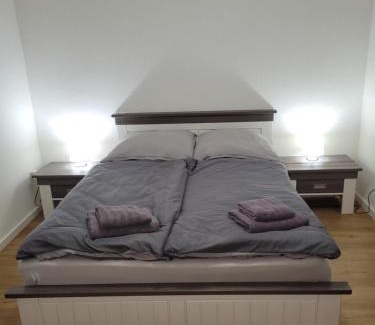 Niebuell Apartment | Cozy Ferienwohnung in Niebüll with Breakfast Included