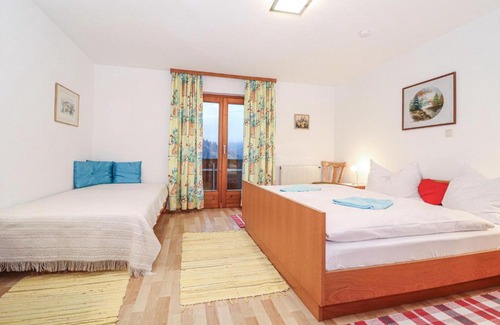 Blons Apartment | Peaceful Retreat: Ferienwohnung In Ruhiger Lage for Families