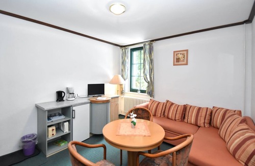 Jagersgrun Apartment | Top-Rated Saxony Apartment with Pool and Spa Amenities