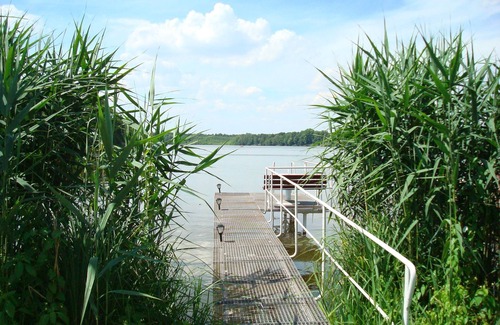 Brandenberg Apartment | Scenic Lakeview Retreat with Pool and Family-Friendly Perks