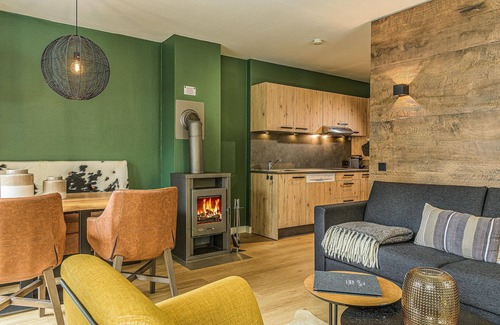 Viehhofen Apartment | Discover Salzburg Land: Family-Friendly Resort with Spa