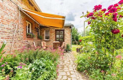 Reppenhagen Apartment | Family-Friendly Stay at Ferienwohnung Ina Meta with Kitchen