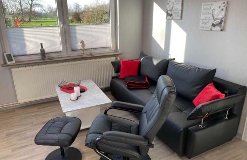 Rhauderfehn Apartment | Family-Friendly Retreat at Ferienwohnung Iris Hinrichs