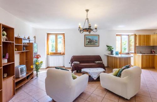 Vesio Apartment | Discover Appartamenti Casa Rita - Family-Friendly Retreat
