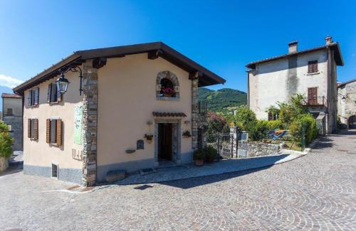 Vesio Apartment | Discover Appartamenti Casa Rita - Family-Friendly Retreat