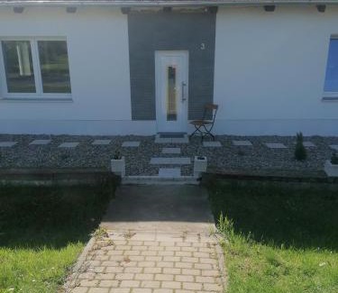 Blumenberg Apartment | Cozy Ferienwohnung IV Sarrebriese with Breakfast & Family Amenities