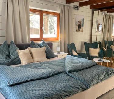 Buerserberg Apartment | Charming Ferienwohnung Jägerheim: Child-Friendly Retreat