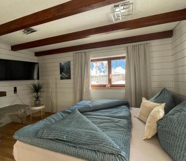Buerserberg Apartment | Charming Ferienwohnung Jägerheim: Child-Friendly Retreat