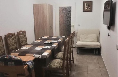 Zirndorf Apartment | Cozy Ferienwohnung J10-5 Near Playmobil Funpark Nürnberg