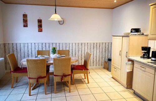 Stapelmoor Apartment | Pet-Friendly Getaway: Ferienwohnung Jaeschke Awaits You