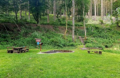 Bad Schwalbach Apartment | Family-Friendly Ferienwohnung Jansen "Eins" with High Ratings