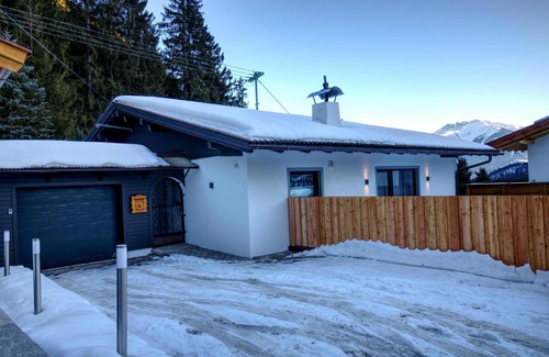 Maurach Apartment | Pet-Friendly Retreat at Ferienwohnung Jessy - Rated 9/10