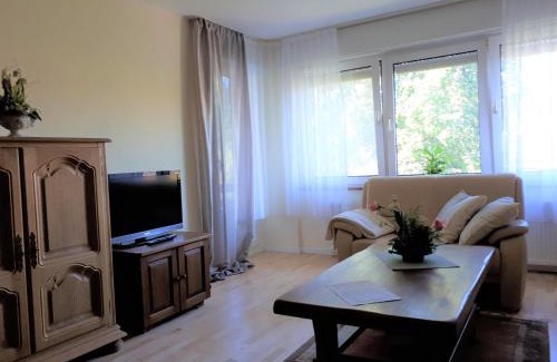 Sonsbeck Apartment | Oceanfront Family Retreat at Ferienwohnung Käthe