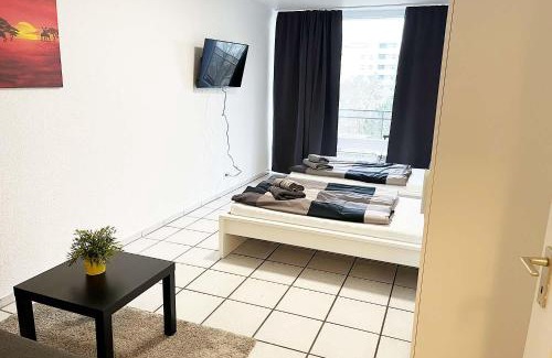 Junkersdorf Apartment | Budget-Friendly Ferienwohnung Köln Junkersdorf Awaits You