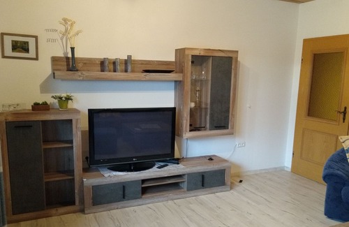 Konigsfeld Apartment | Pet-Friendly Ferienwohnung Königsfeld with Family Amenities