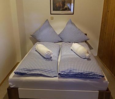 Gmund am Tegernsee Apartment | Pet-Friendly Ferienwohnung Kraihof in Gmund am Tegernsee