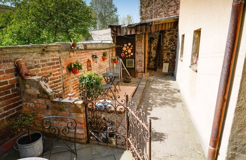 Goerlitz Apartment | Family-Friendly Ferienwohnung Kaisertrutz - Top Rated Stay