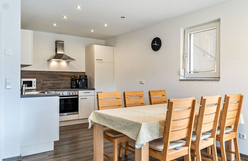 Biederbach Apartment | Pet-Friendly Ferienwohnung Kapellenblick with Spa & Kitchen