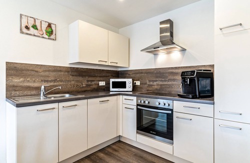 Biederbach Apartment | Pet-Friendly Ferienwohnung Kapellenblick with Spa & Kitchen