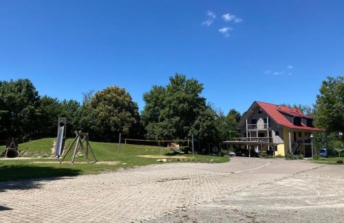 Ueberlingen Apartment | Prime Family Getaway at Ferienwohnung Kapellenweg Überlingen
