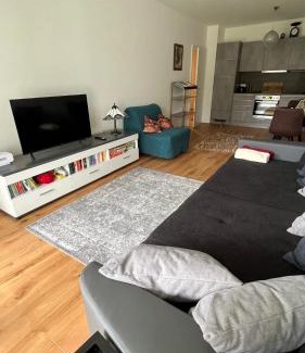 Sattendorf Apartment | Top-Rated Ferienwohnung Karasek with Hot Tub & Breakfast
