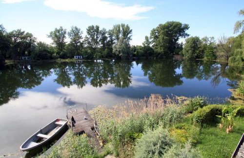 Knielingen Apartment | Family-Friendly Ferienwohnung Karlsruhe with Excellent Ratings