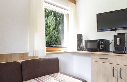 Sautens Apartment | Oceanfront Retreat for Two at Aktiv-Ferienwohnungen Pienz