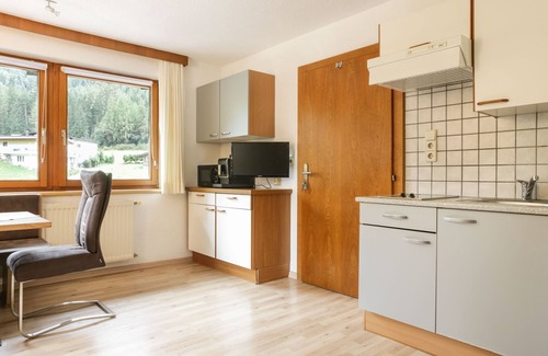Sautens Apartment | Oceanfront Retreat for Two at Aktiv-Ferienwohnungen Pienz