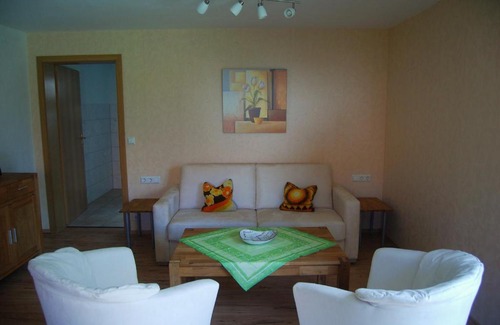 Gemarkung Tieringen Apartment | Cozy Ferienwohnung Kauffmann Bühler - Perfect for Families!