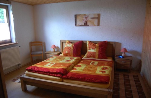 Gemarkung Tieringen Apartment | Cozy Ferienwohnung Kauffmann Bühler - Perfect for Families!