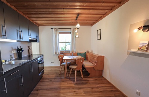 Oberau Apartment | Ideal Kehlstein Retreat for Two: Family-Friendly & Cozy