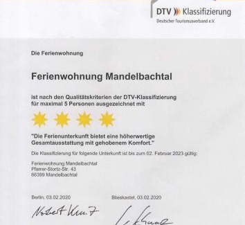 Mandelbachtal Apartment | Oceanfront Family Retreat at Ferienwohnung Kempf Mandelbachtal