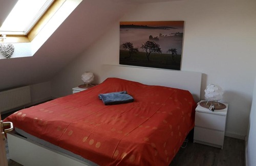 Langenschwarz Apartment | Family-Friendly Ferienwohnung Kiebitzgrund with Hot Tub