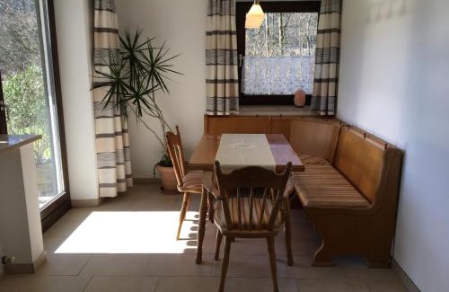 Bischofswiesen Apartment | Top-Rated Ferienwohnung Klausgraben: Family-Friendly Retreat
