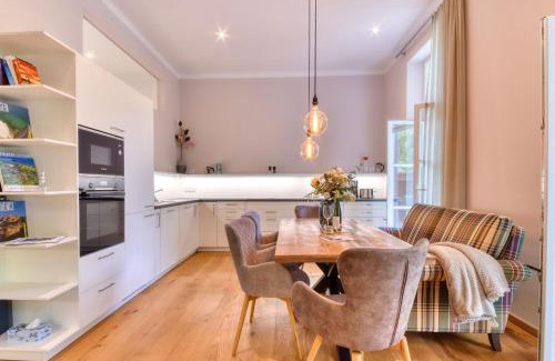 Putbus Apartment | Experience Putbus Ferienwohnung Kleine Auszeit with Pool Access