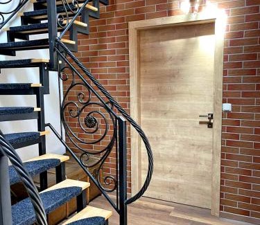Welten Apartment | Elegant Ferienwohnung Kleinkögeln: 9/10 Guest Rated Retreat