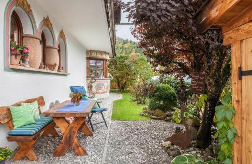 Hammersbach Apartment | Child-Friendly Ferienwohnung Kleisl with Exceptional Rating