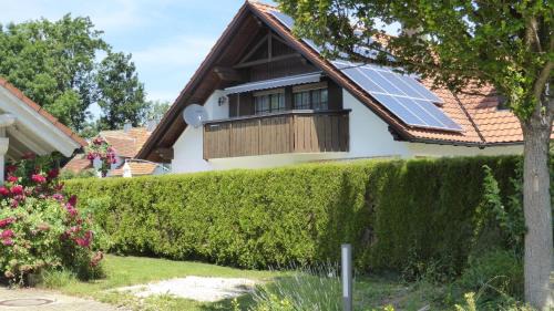 Wangen im Allgaeu Apartment | Child-Friendly Ferienwohnung Kollmann - Guest Rated 9.8