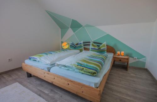 Ebern Apartment | Family-Friendly Ferienwohnung Kollmer with Top Ratings