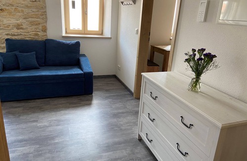 Pappenheim Apartment | Explore Ferienwohnung Kornblume with Family-Friendly Amenities