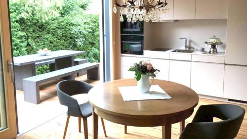 Ittendorf Apartment | Family-Friendly Stay at Kräuter Chalet - Obsthof Steffelin