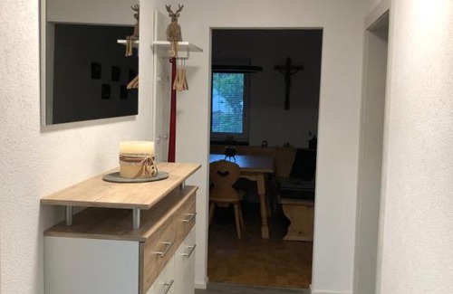 Schwaz Apartment | Top-Rated Ferienwohnung Kröll: Family-Friendly with Kitchen