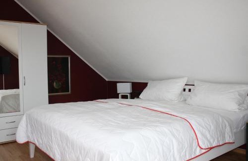 Ruber Apartment | Pet-Friendly Ferienwohnung Kramer with High Guest Rating