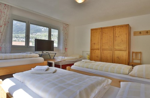 Landeck House | Guest Favorite: Ferienwohnung Kristille with Kitchen Access
